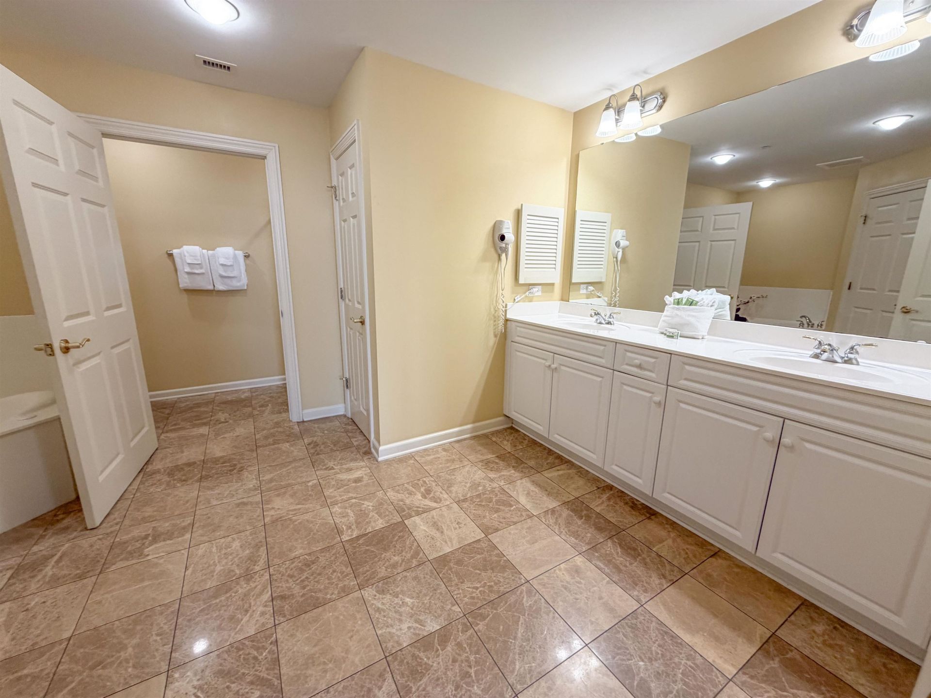 8500 Margate Circle Photo 21
