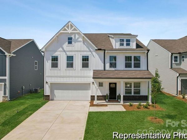 135 Borders Street, Unit 200, Statesville, NC 28677