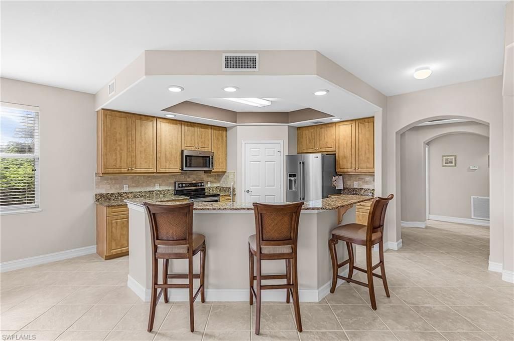 12061 Brassie Cir, Unit B102, Fort Myers, FL 33913 Photo