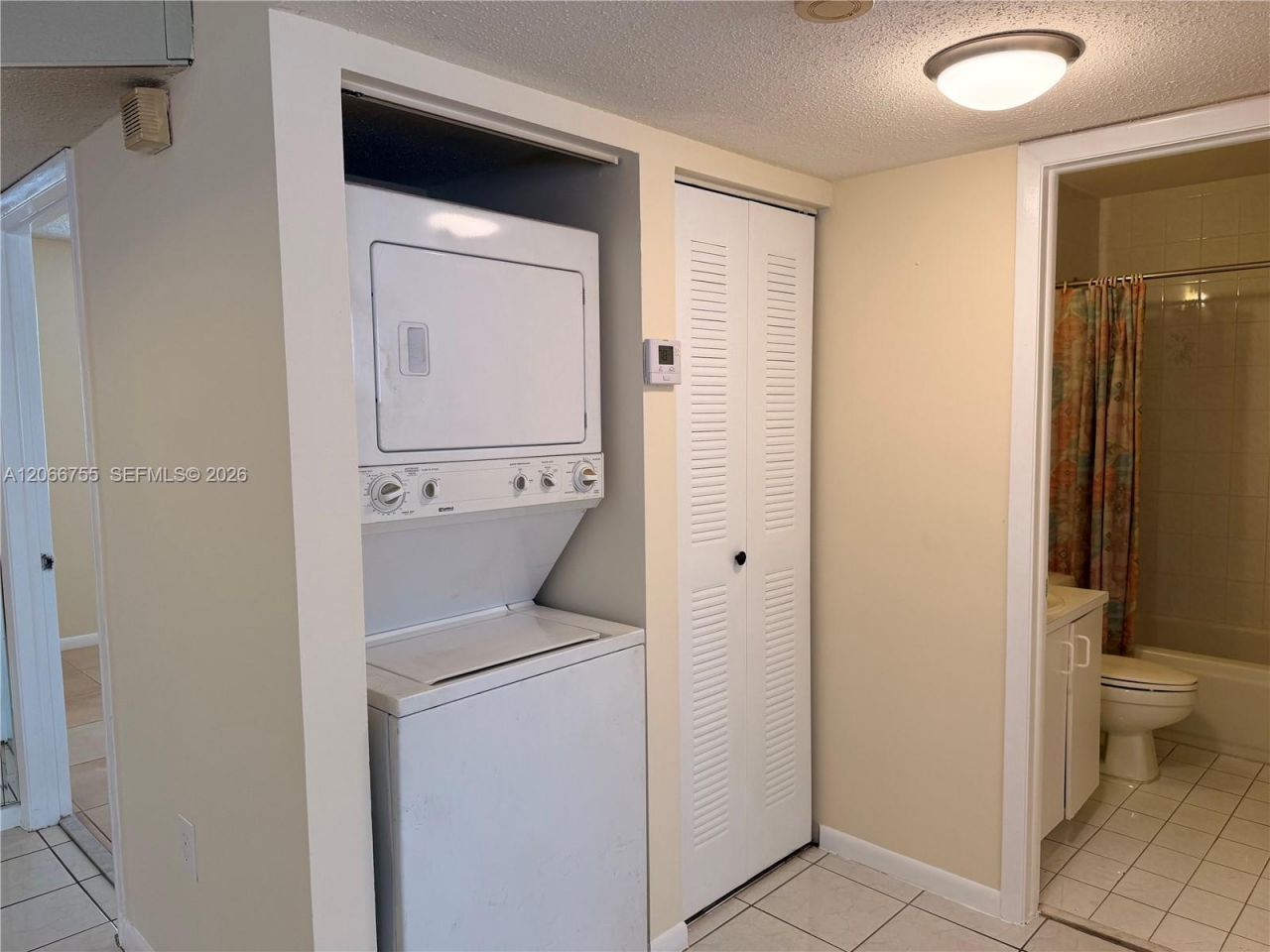 8019 Lake Dr, Unit 202, Doral, FL 33166 Photo