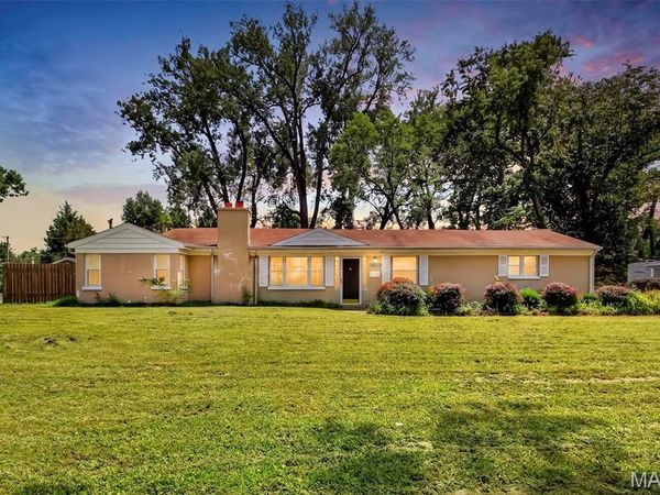 8034 Packard Avenue , Berkeley, MO 63134