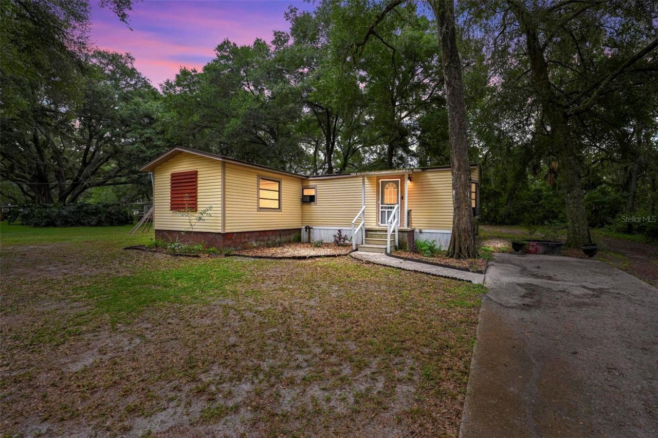 43110 E 4th Street, Paisley, FL 32767 Main Photo