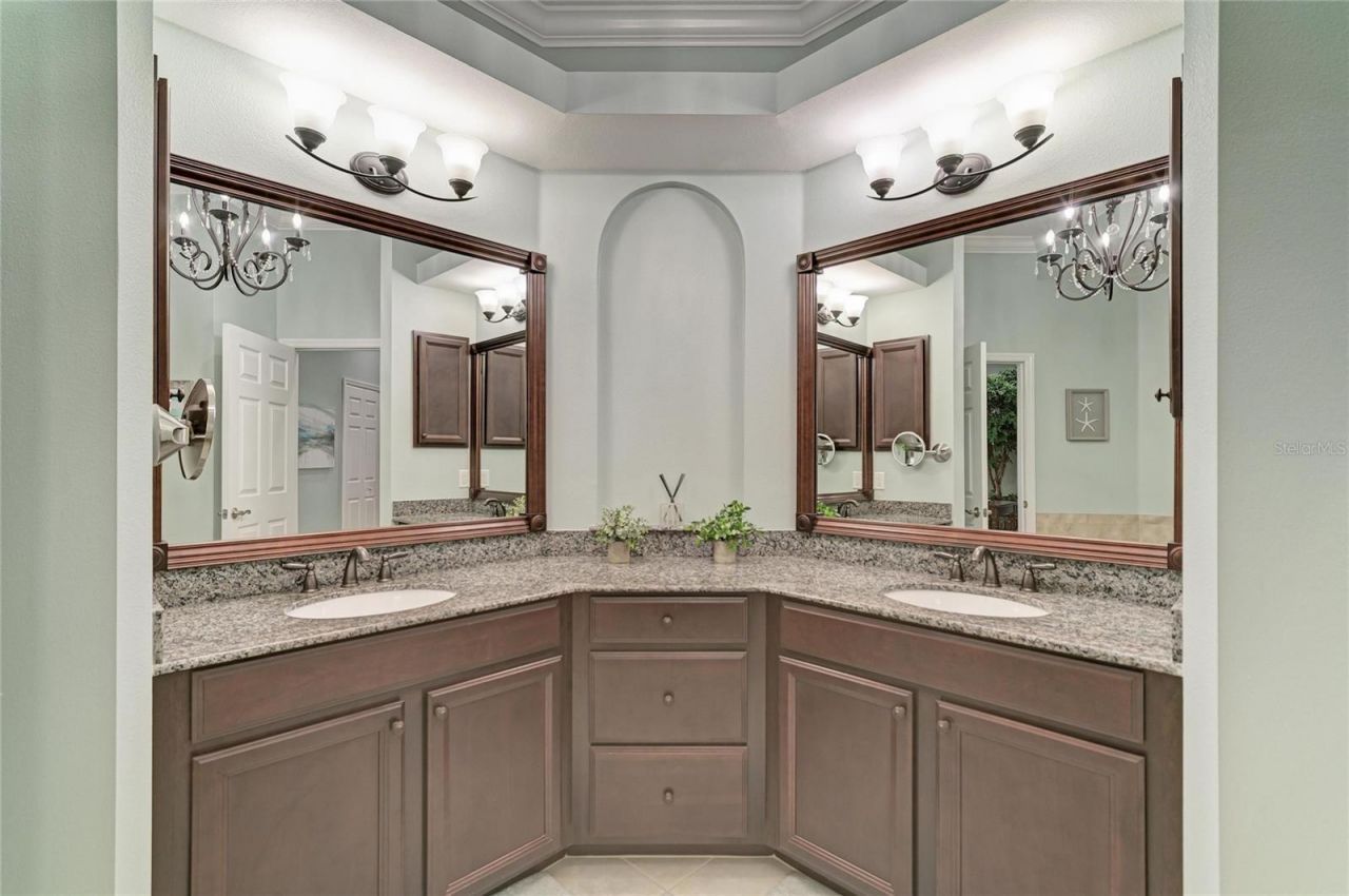 545 Mast Drive, Bradenton, FL 34208 Photo