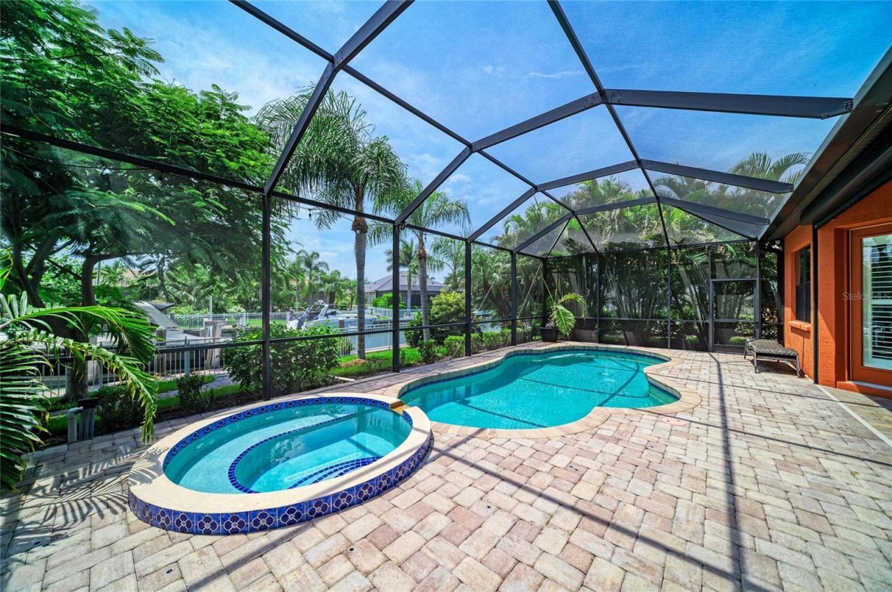 545 Mast Drive, Bradenton, FL 34208 Photo