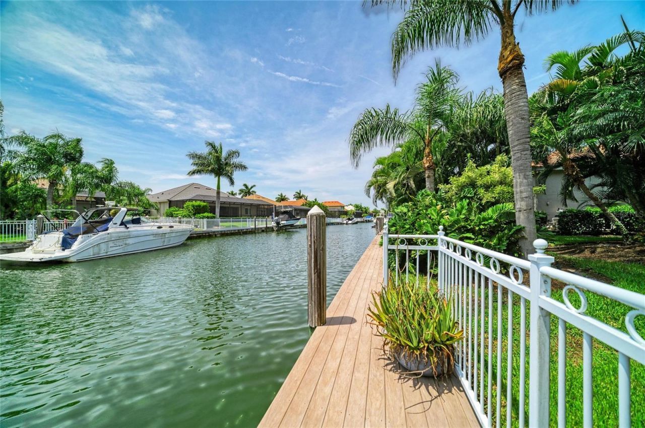 545 Mast Drive, Bradenton, FL 34208 Photo