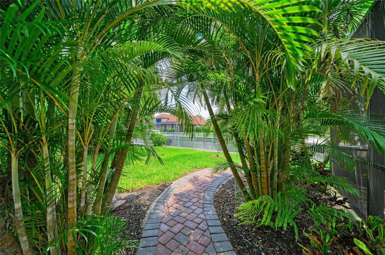 545 Mast Drive, Bradenton, FL 34208 Photo