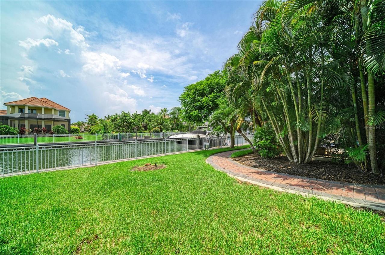 545 Mast Drive, Bradenton, FL 34208 Photo