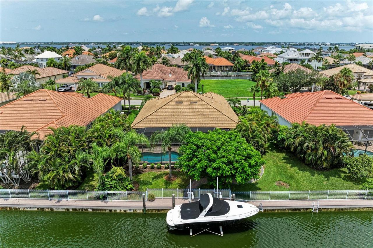545 Mast Drive, Bradenton, FL 34208 Photo