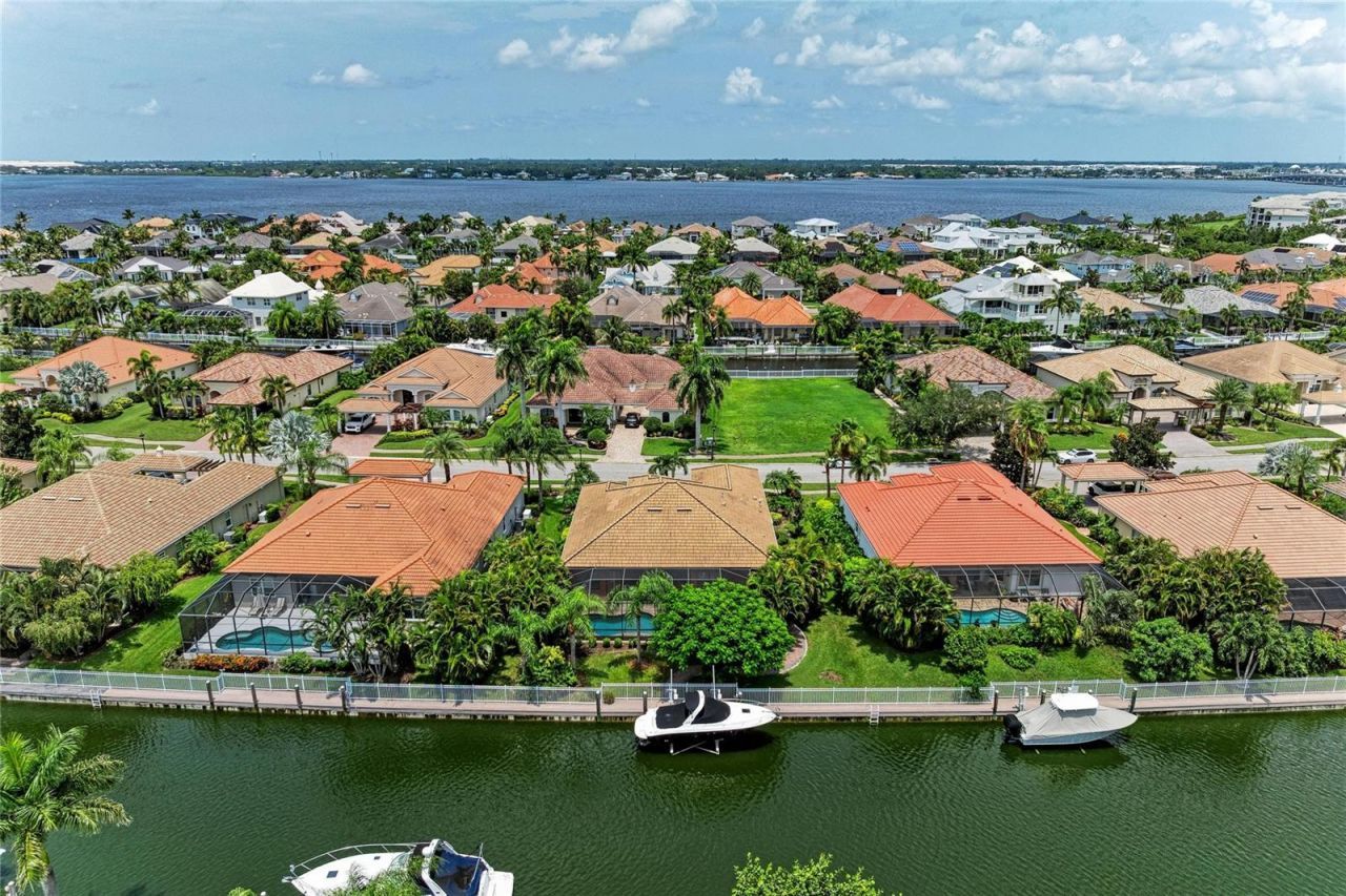 545 Mast Drive, Bradenton, FL 34208 Photo