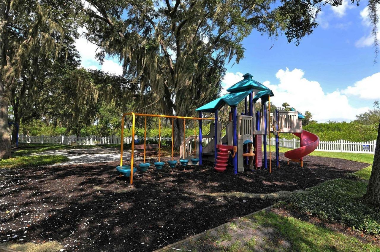 545 Mast Drive, Bradenton, FL 34208 Photo