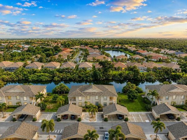 1404 AUBURN LAKES CIRCLE , Unit 4, VENICE, FL 34292