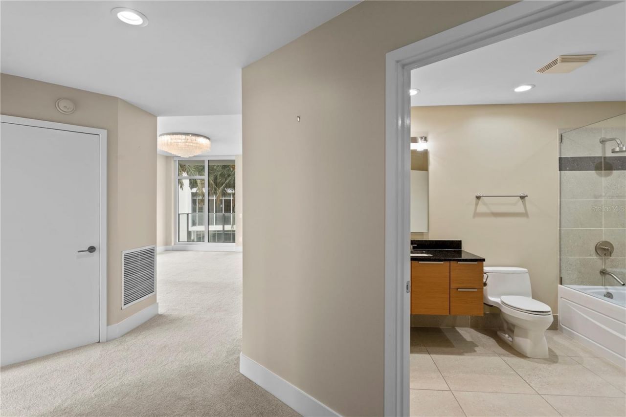 175 1st Street S, Unit 303, Saint Petersburg, FL 33701 Photo