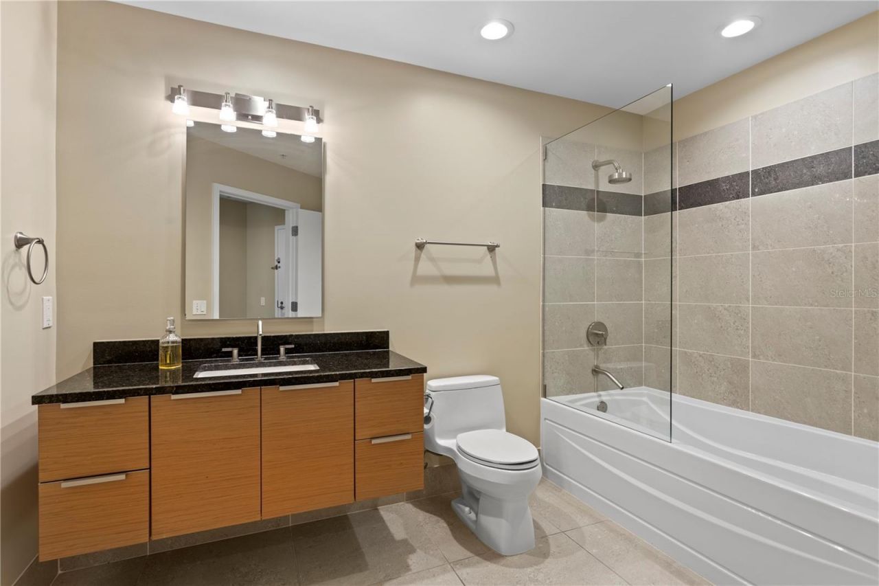 175 1st Street S, Unit 303, Saint Petersburg, FL 33701 Photo