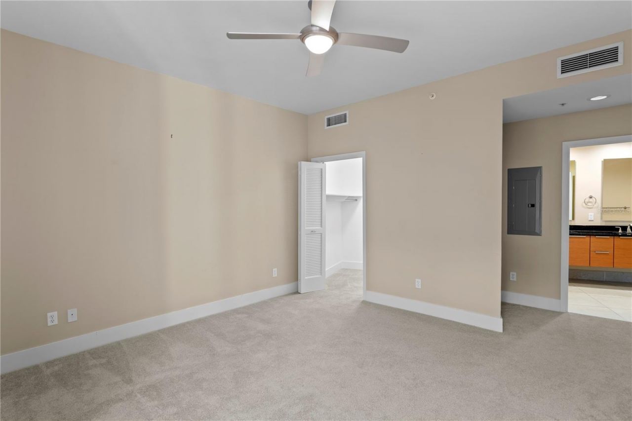 175 1st Street S, Unit 303, Saint Petersburg, FL 33701 Photo