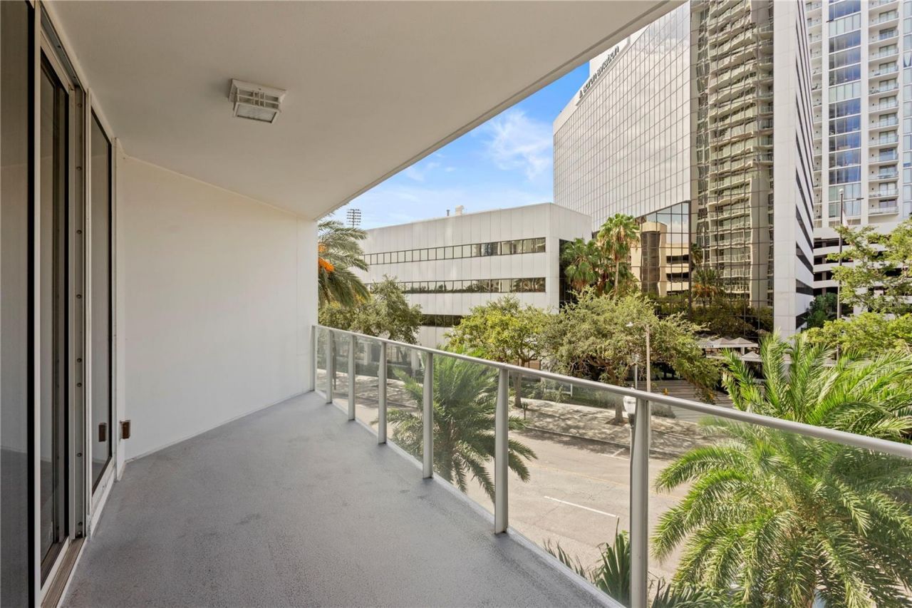 175 1st Street S, Unit 303, Saint Petersburg, FL 33701 Photo