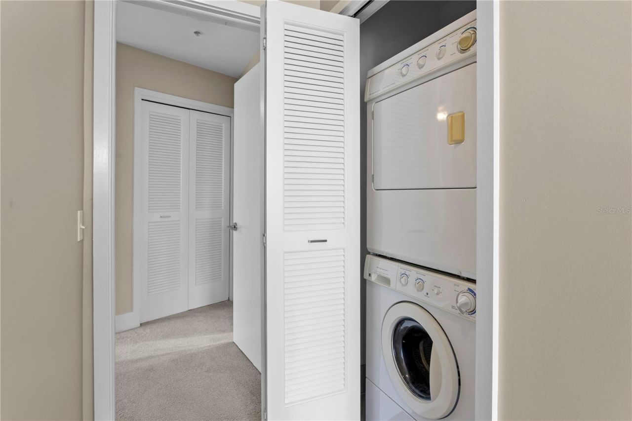 175 1st Street S, Unit 303, Saint Petersburg, FL 33701 Photo
