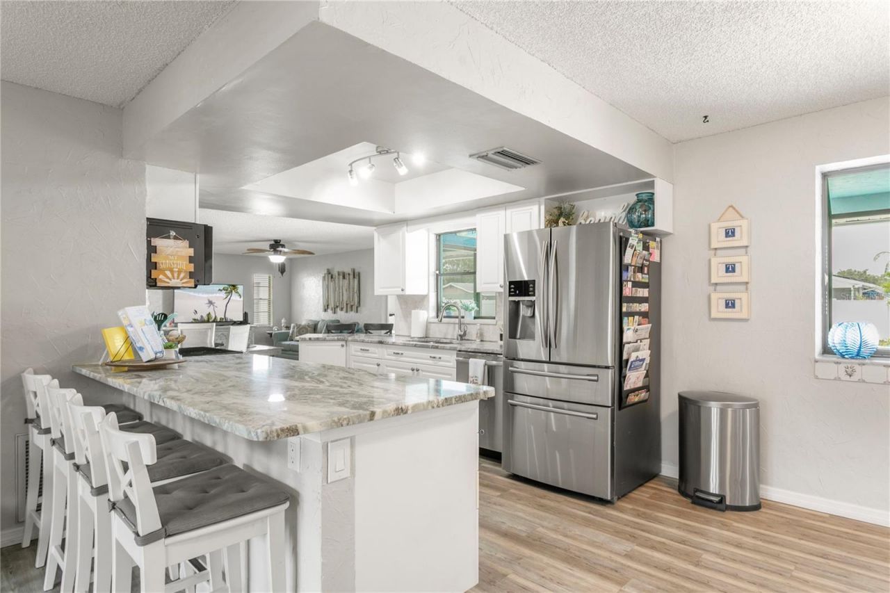 914 Plum Tree Lane, Sarasota, FL 34243 Photo