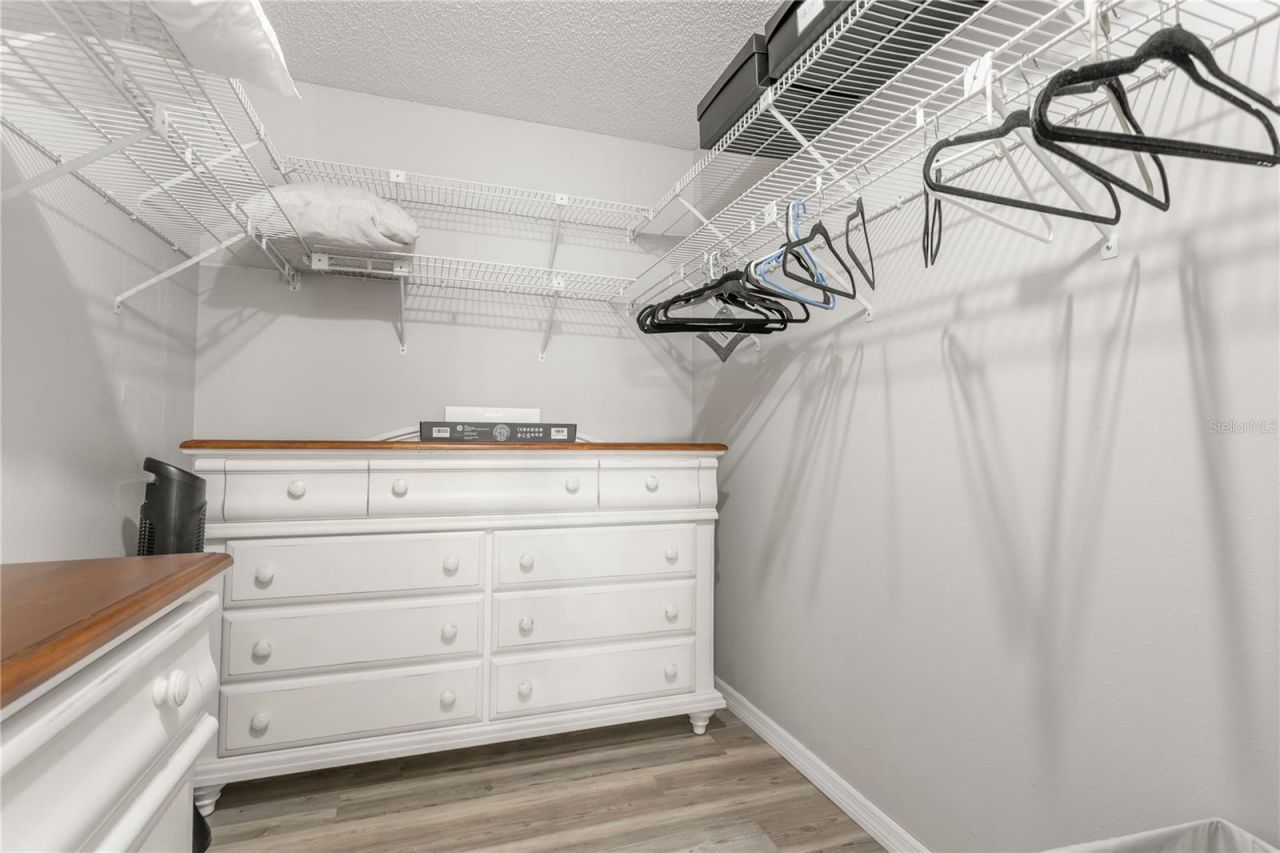 914 Plum Tree Lane, Sarasota, FL 34243 Photo