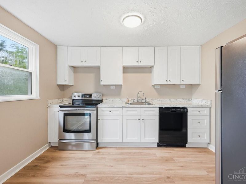 3419 Springdale Road, Cincinnati, OH 45251 Photo 11