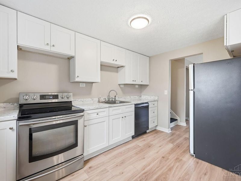 3419 Springdale Road, Cincinnati, OH 45251 Photo 12