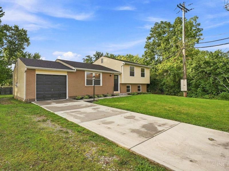 3419 Springdale Road, Cincinnati, OH 45251 Photo 2