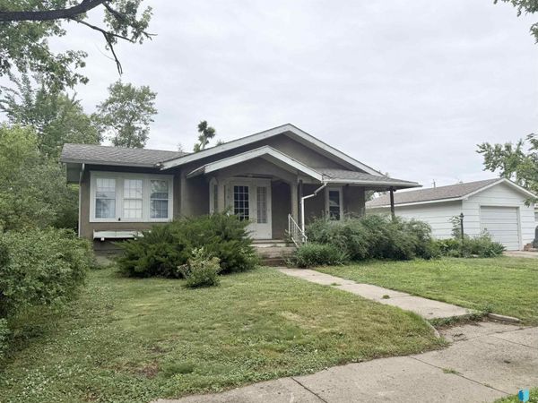 310 6th St, Hudson, SD 57034