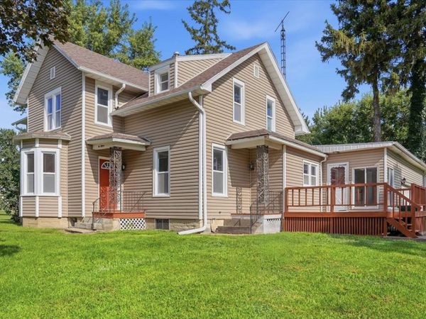 215 W Lincoln Highway, Franklin Grove, IL 61031