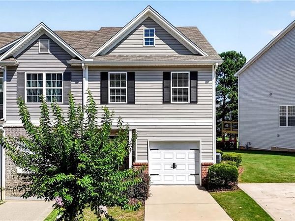 4688 Beacon Ridge Lane , Flowery Branch, GA 30542