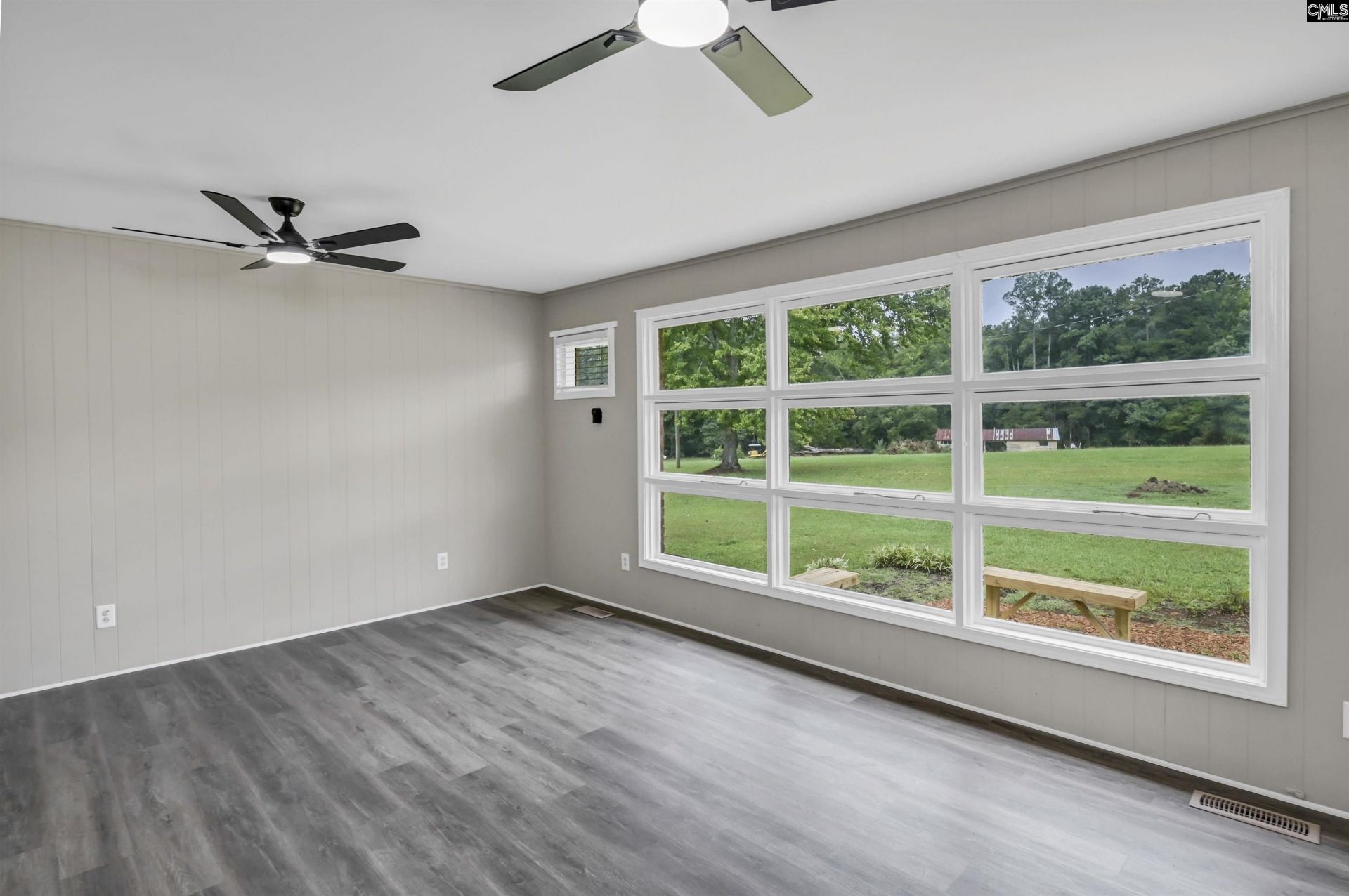 5463 Wheeland Road Photo 16