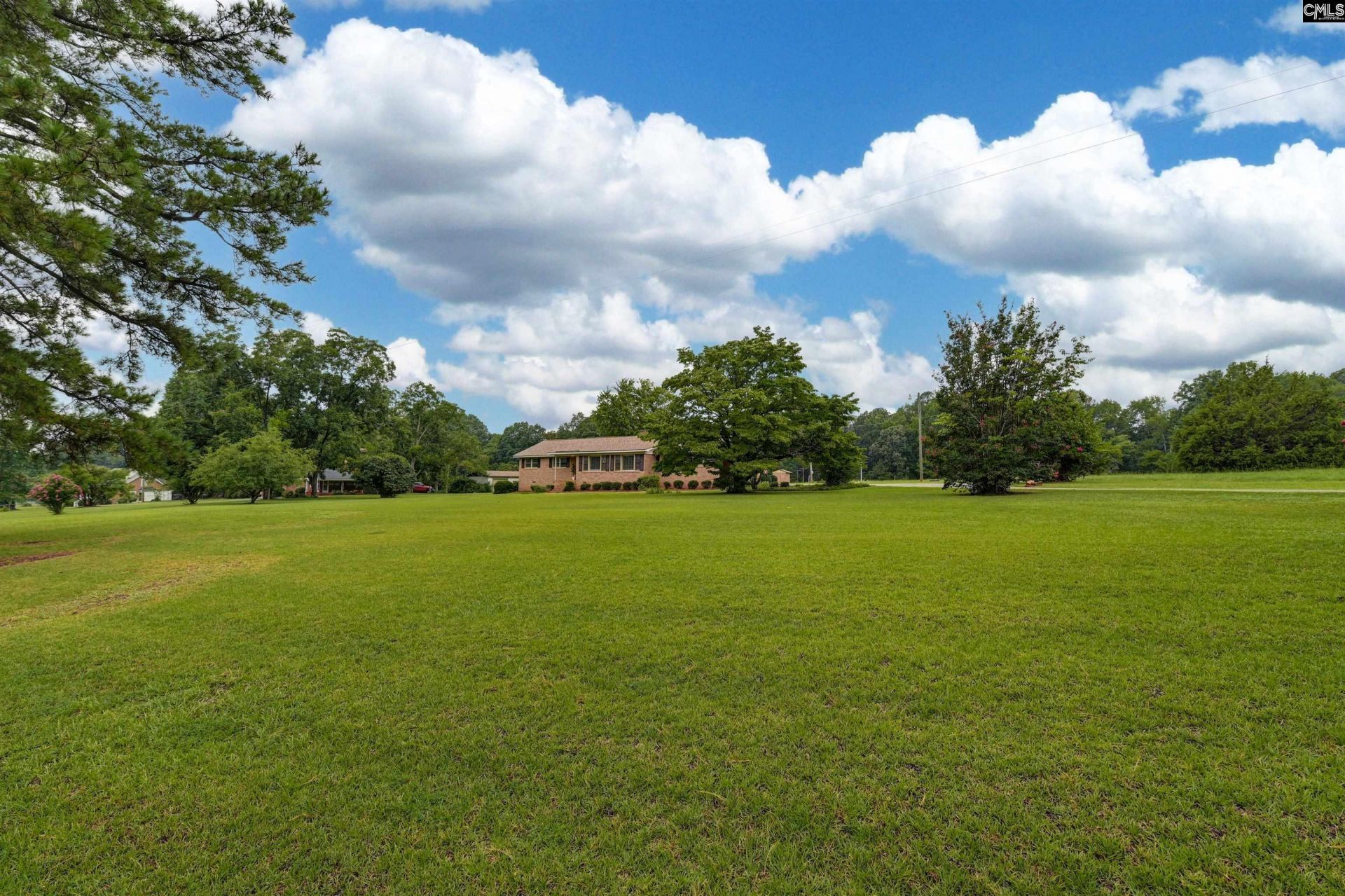 5463 Wheeland Road Photo 3