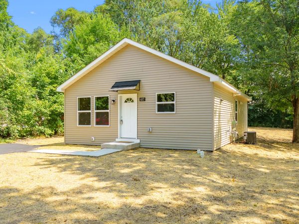 657 Azuba Avenue, Kalamazoo, MI 49048