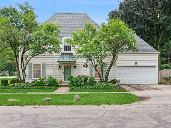 301 Le Grande Boulevard, Aurora, IL 60506