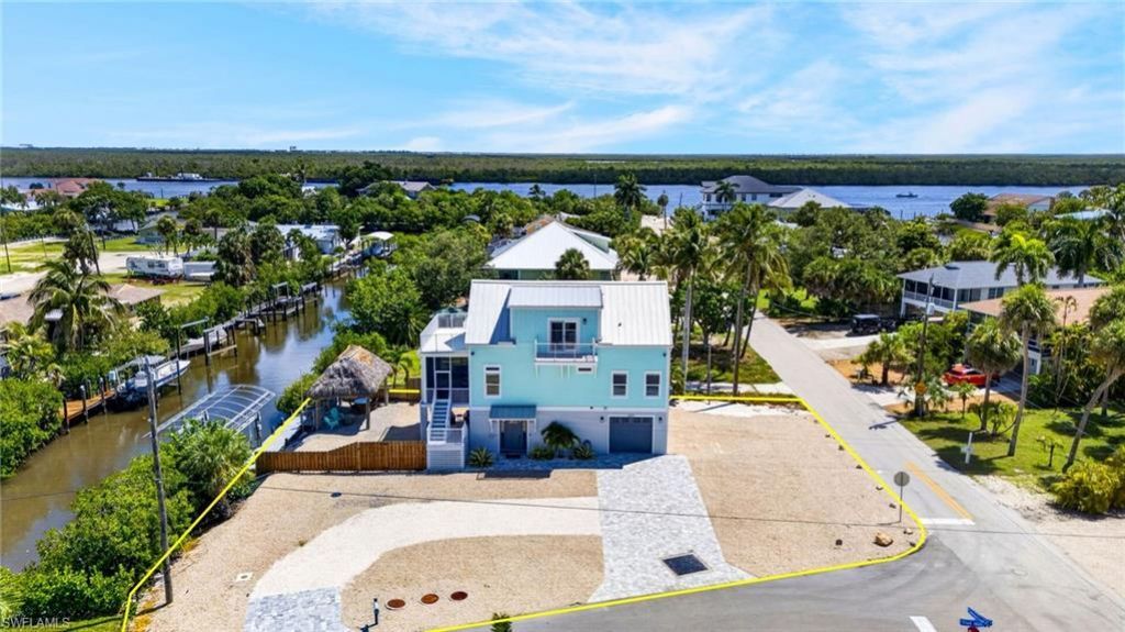3597 Shell Mound Blvd, Fort Myers Beach, FL 33931 Photo
