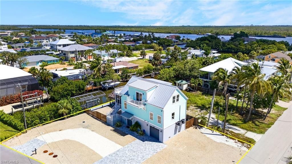 3597 Shell Mound Blvd, Fort Myers Beach, FL 33931 Photo