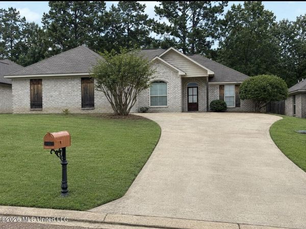 995 Filmore Drive, Brandon, MS 39042