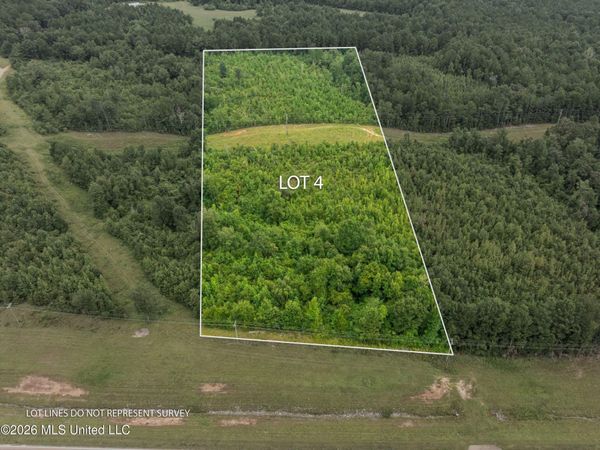 4 Hwy 84 , Collins, MS 39428