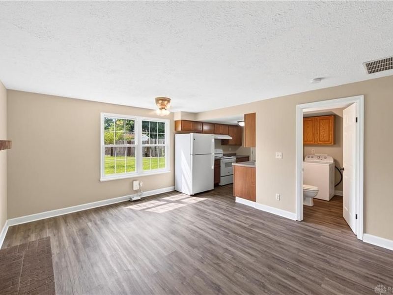 7920 Timber Hill Drive, Dayton, OH 45424 Photo 11
