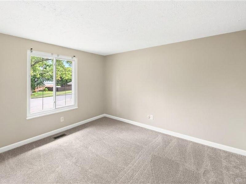 7920 Timber Hill Drive, Dayton, OH 45424 Photo 24