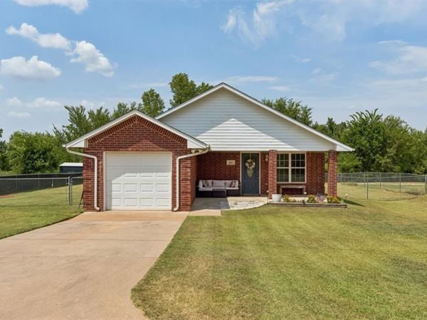 637 SW 11th Street, Blanchard, OK 73010