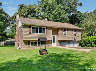 444 Candlewood Lake North, New Milford, CT 06776