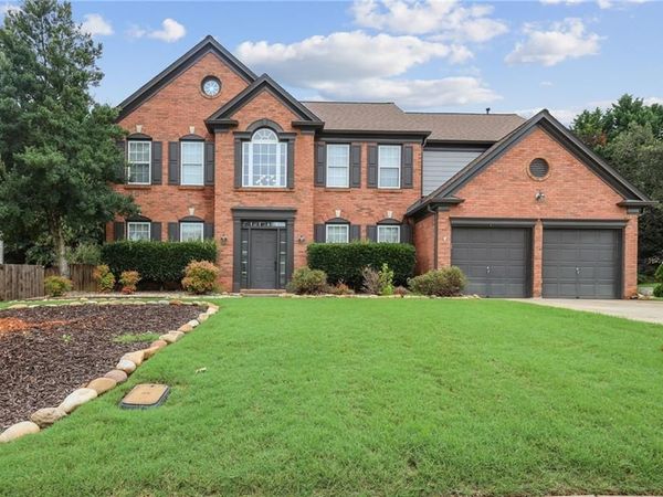 169 Eastham Court , Suwanee, GA 30024