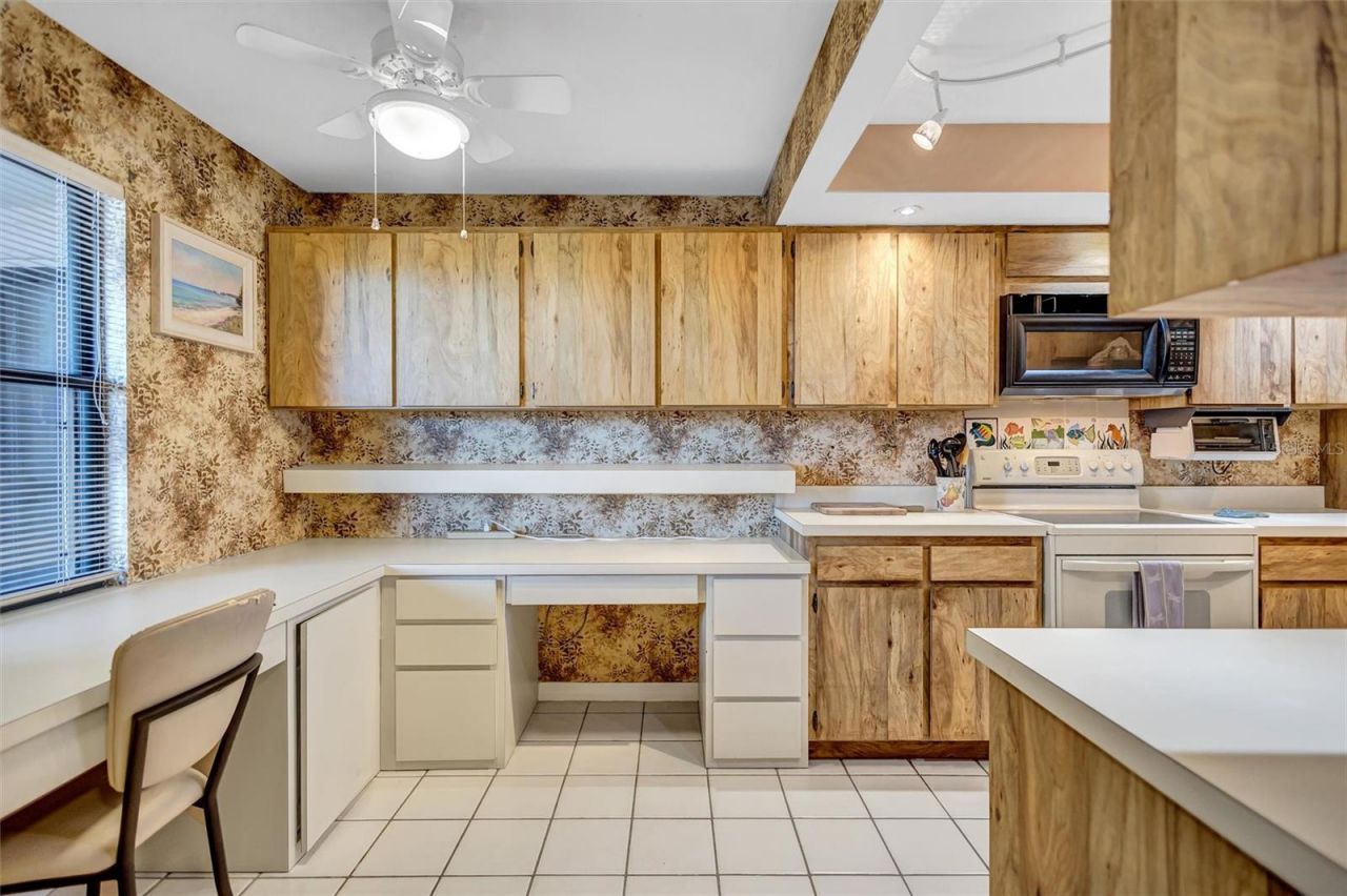 420 Beach Road, Unit 508, Sarasota, FL 34242 Photo