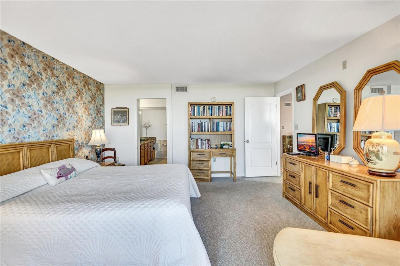 420 Beach Road, Unit 508, Sarasota, FL 34242 Photo