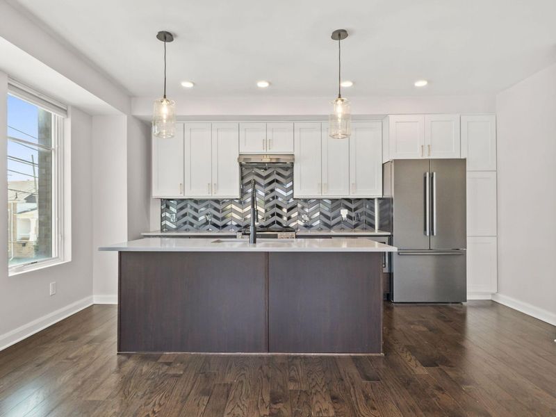 207 E 5th Avenue , Columbus, OH 43201 Photo 6