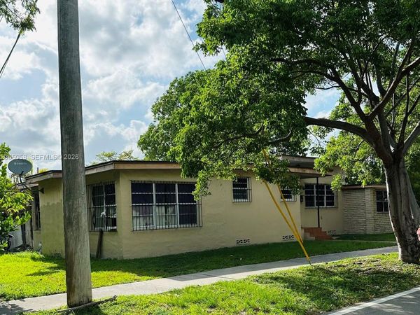 1300 SW 58th Ave, West Miami, FL 33144