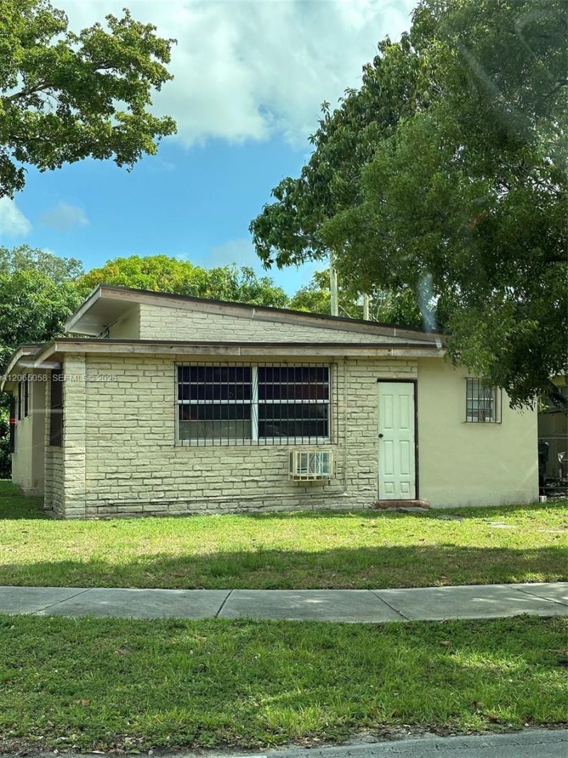 1300 SW 58th Ave, West Miami, FL 33144 Photo