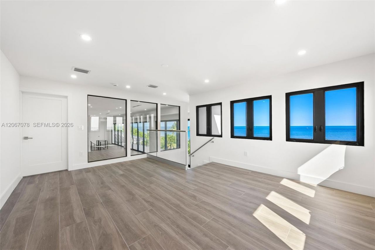 2405 Coco Plum Dr, Marathon, FL 33050 Photo