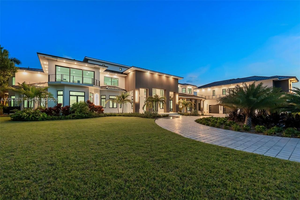 2405 Coco Plum Dr, Marathon, FL 33050 Photo