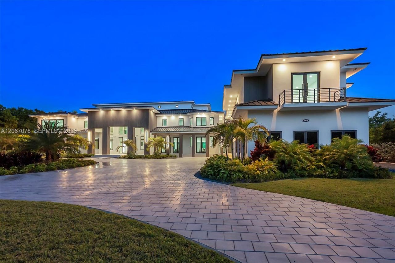 2405 Coco Plum Dr, Marathon, FL 33050 Photo