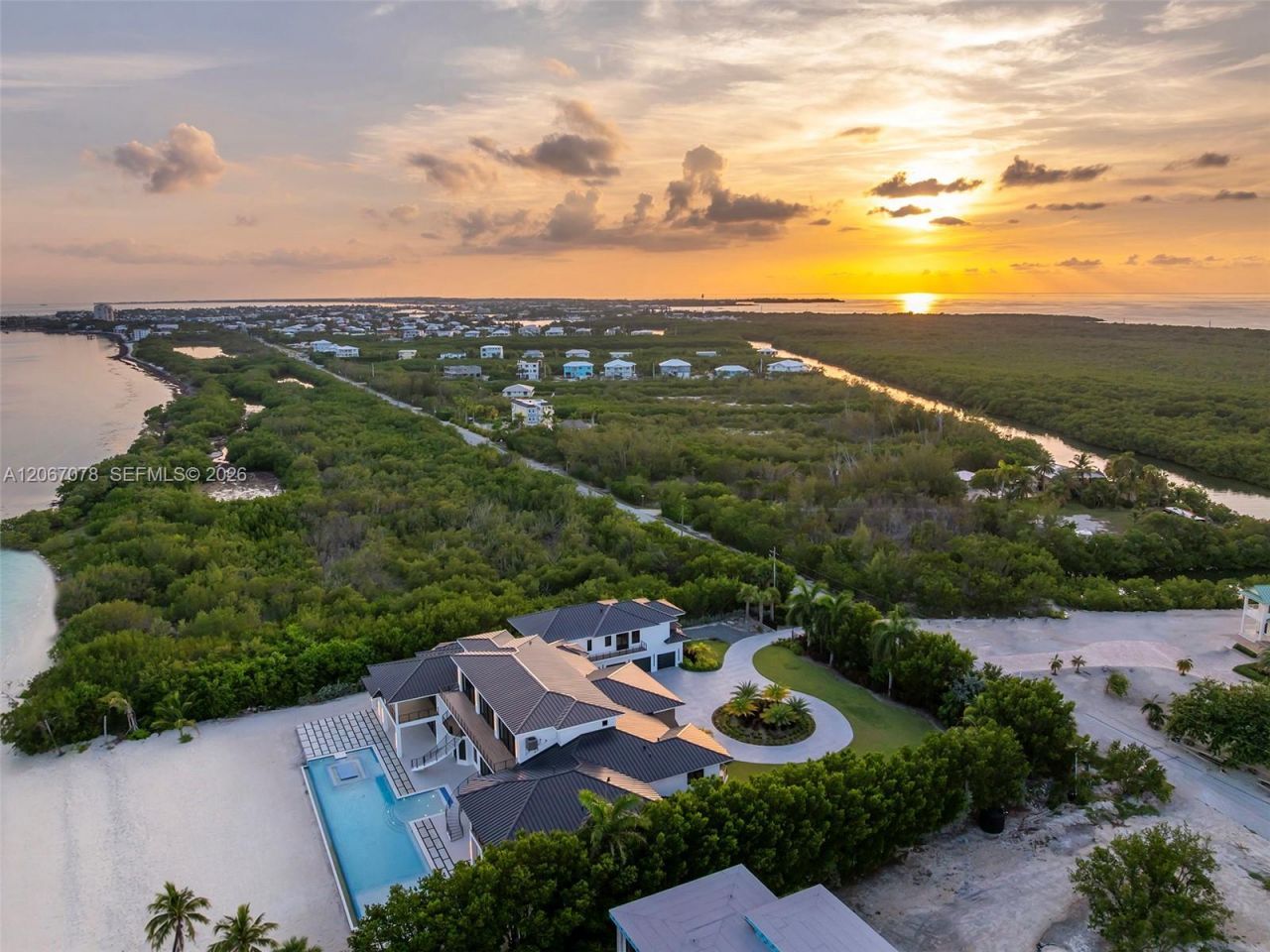 2405 Coco Plum Dr, Marathon, FL 33050 Photo